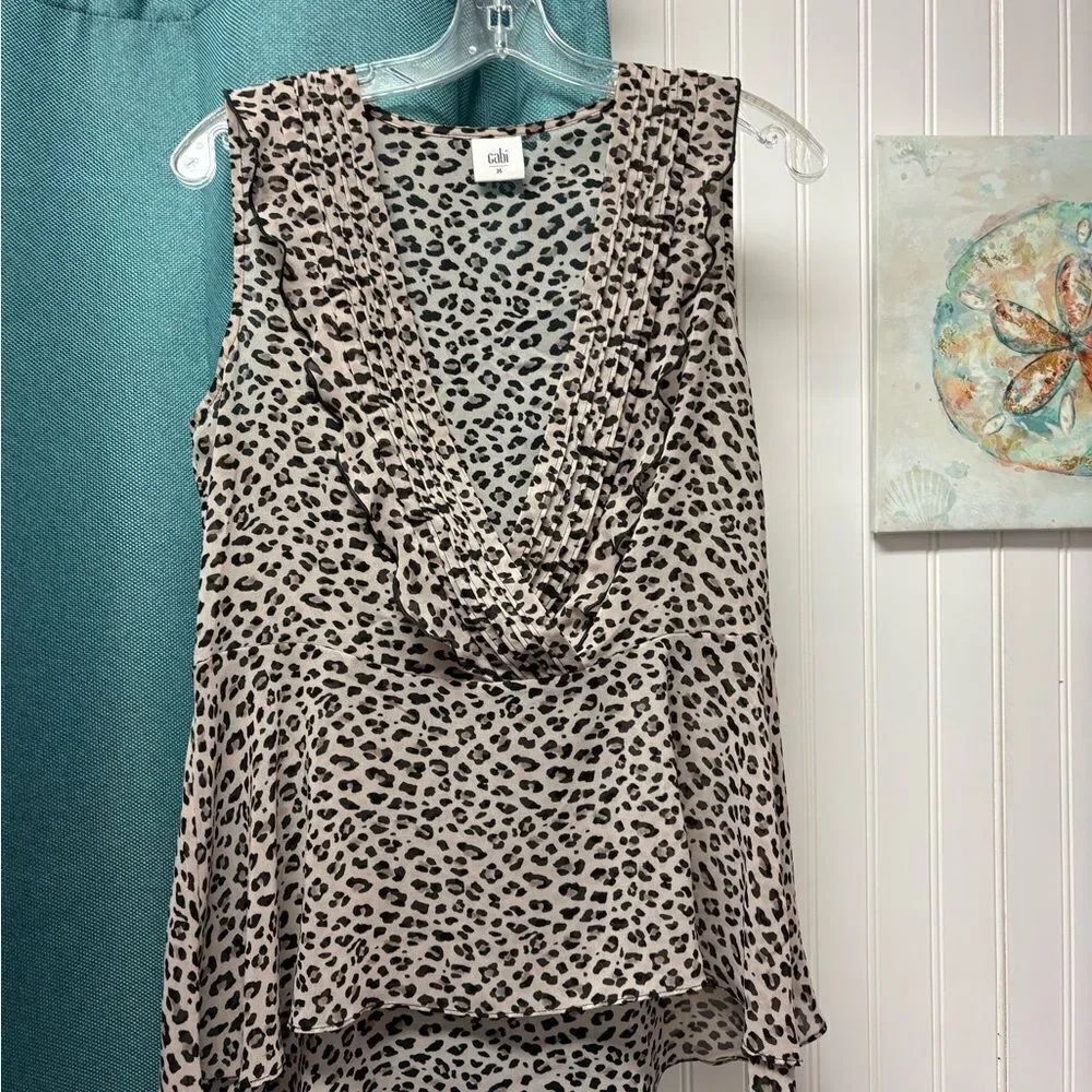 CAbi Chic Leopard Print Sleeveless Top Size Medium